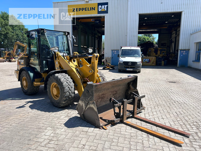 Cat 906M - Wheel loader: picture 1 Cat 906M - Wheel loader: picture 1