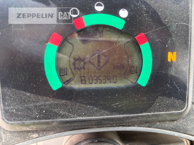 Wheel loader Cat 908H: picture 13