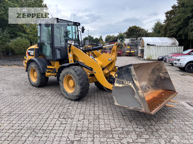 Cat 908M - Wheel loader: picture 2 Cat 908M - Wheel loader: picture 2