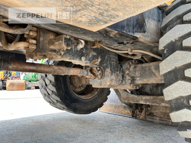 Wheel excavator Cat M318D: picture 20