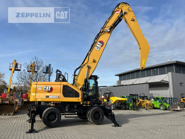 Cat MH3024-07A - Waste/ Industry handler: picture 3 Cat MH3024-07A - Waste/ Industry handler: picture 3