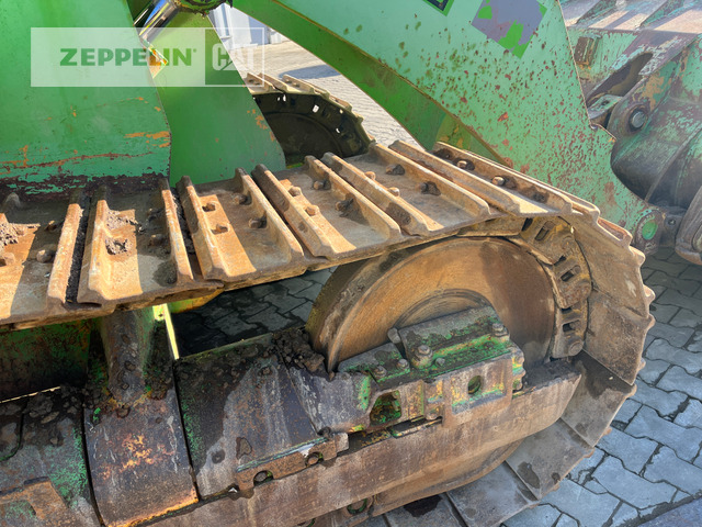 Crawler loader Liebherr LR621B: picture 8