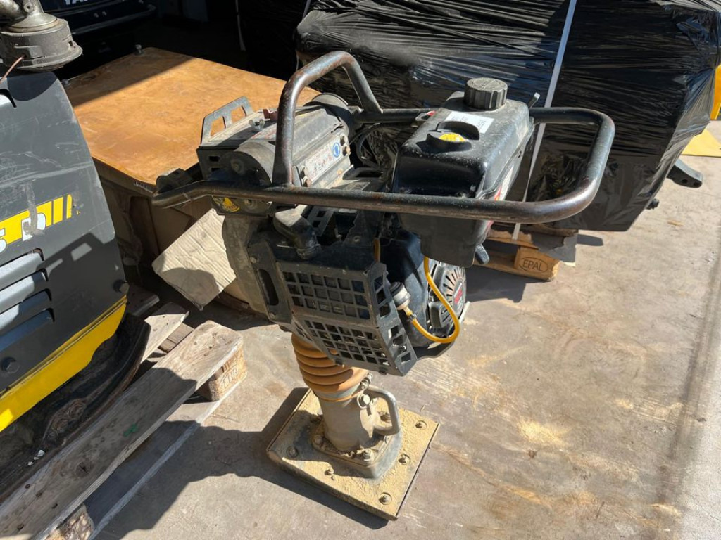 BOMAG BT 60 4 Diverse Stampfer - Construction machinery: picture 1 BOMAG BT 60 4 Diverse Stampfer - Construction machinery: picture 1