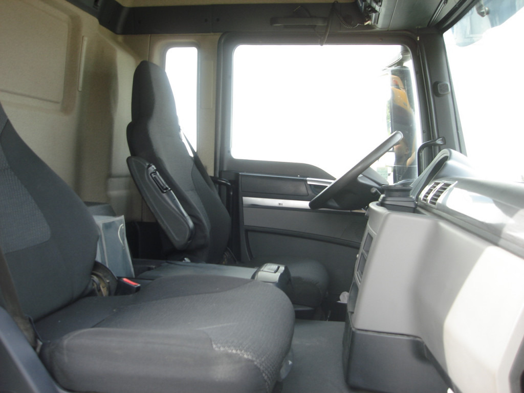 MAN TG-S 35.460 8x6 4 Achs Muldenkipper Meiller 18m³ - Dumper: picture 4 MAN TG-S 35.460 8x6 4 Achs Muldenkipper Meiller 18m³ - Dumper: picture 4