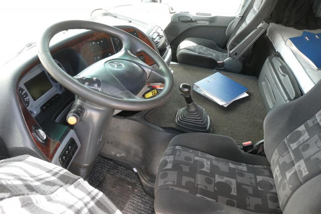 MERCEDES-BENZ Actros 4160 SLT 8x4 4 SZM TITAN -155to.-!! - Tractor unit: picture 4 MERCEDES-BENZ Actros 4160 SLT 8x4 4 SZM TITAN -155to.-!! - Tractor unit: picture 4