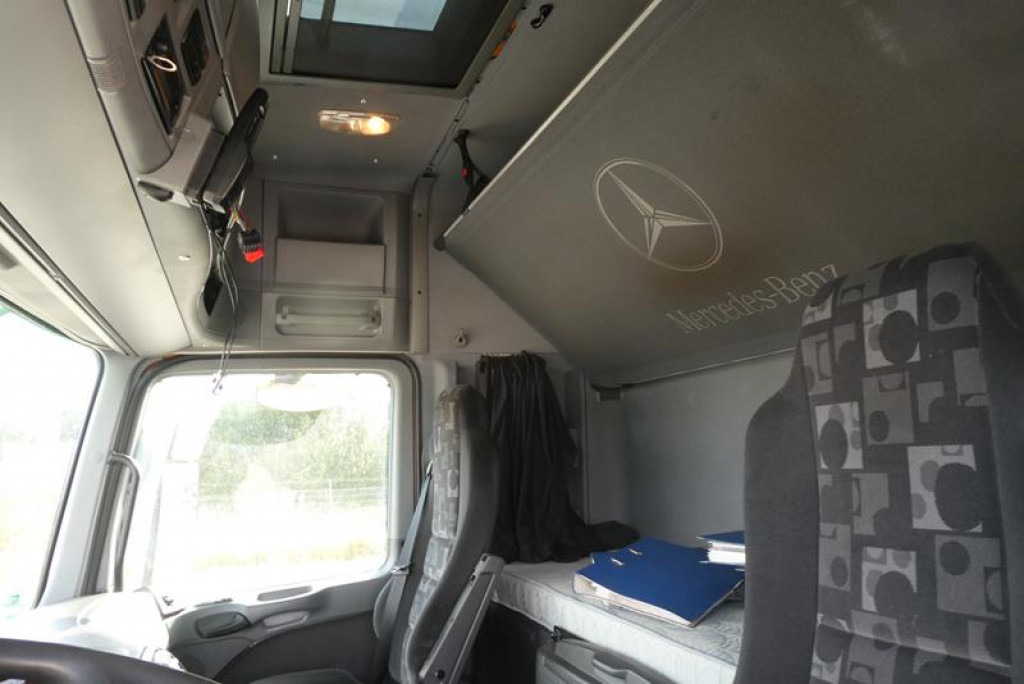 MERCEDES-BENZ Actros 4160 SLT 8x4 4 SZM TITAN -155to.-!! - Tractor unit: picture 3 MERCEDES-BENZ Actros 4160 SLT 8x4 4 SZM TITAN -155to.-!! - Tractor unit: picture 3