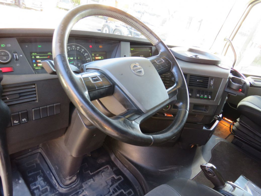 VOLVO (S) Truck FH 460 Abrollkipper Meiller 20.70, Funk - Hook lift truck: picture 4 VOLVO (S) Truck FH 460 Abrollkipper Meiller 20.70, Funk - Hook lift truck: picture 4