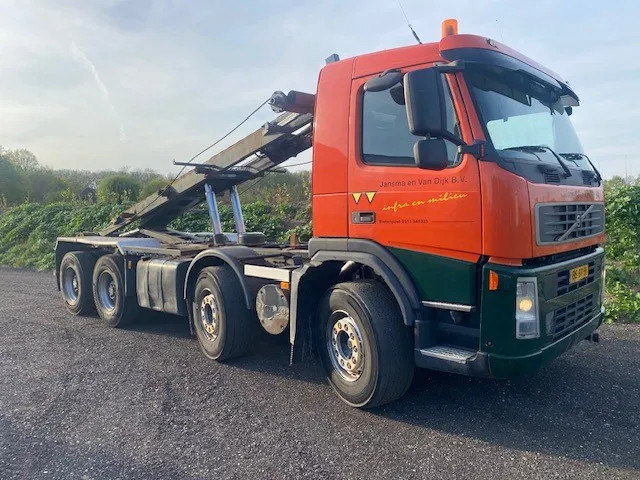 Volvo FM 440 8x4 ,containersysteem, handgeschakeld, luchtvering, naafreductie... - Cable system truck: picture 4 Volvo FM 440 8x4 ,containersysteem, handgeschakeld, luchtvering, naafreductie... - Cable system truck: picture 4