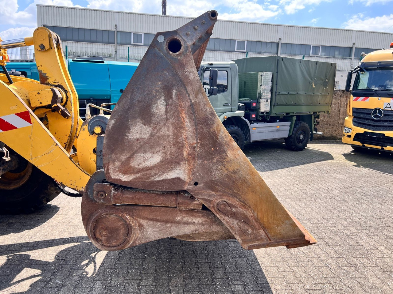 Komatsu WA 380-7 A Hochkippschaufel 4,5m³ Schnellwechsle - Wheel loader: picture 4 Komatsu WA 380-7 A Hochkippschaufel 4,5m³ Schnellwechsle - Wheel loader: picture 4