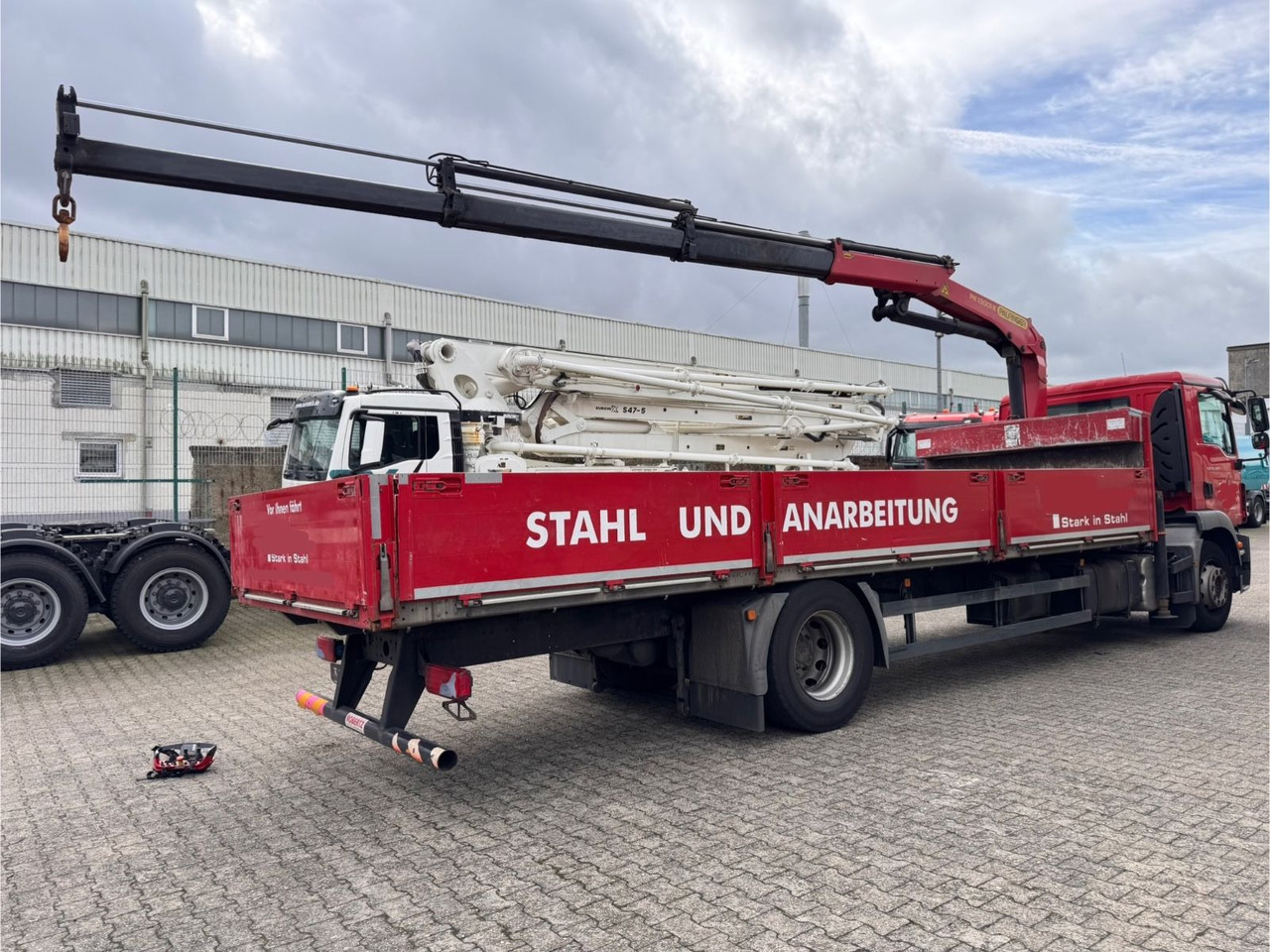 MAN TGM 18.340 Langmaterial Palfinger PK13001K Funk - Crane truck: picture 5 MAN TGM 18.340 Langmaterial Palfinger PK13001K Funk - Crane truck: picture 5