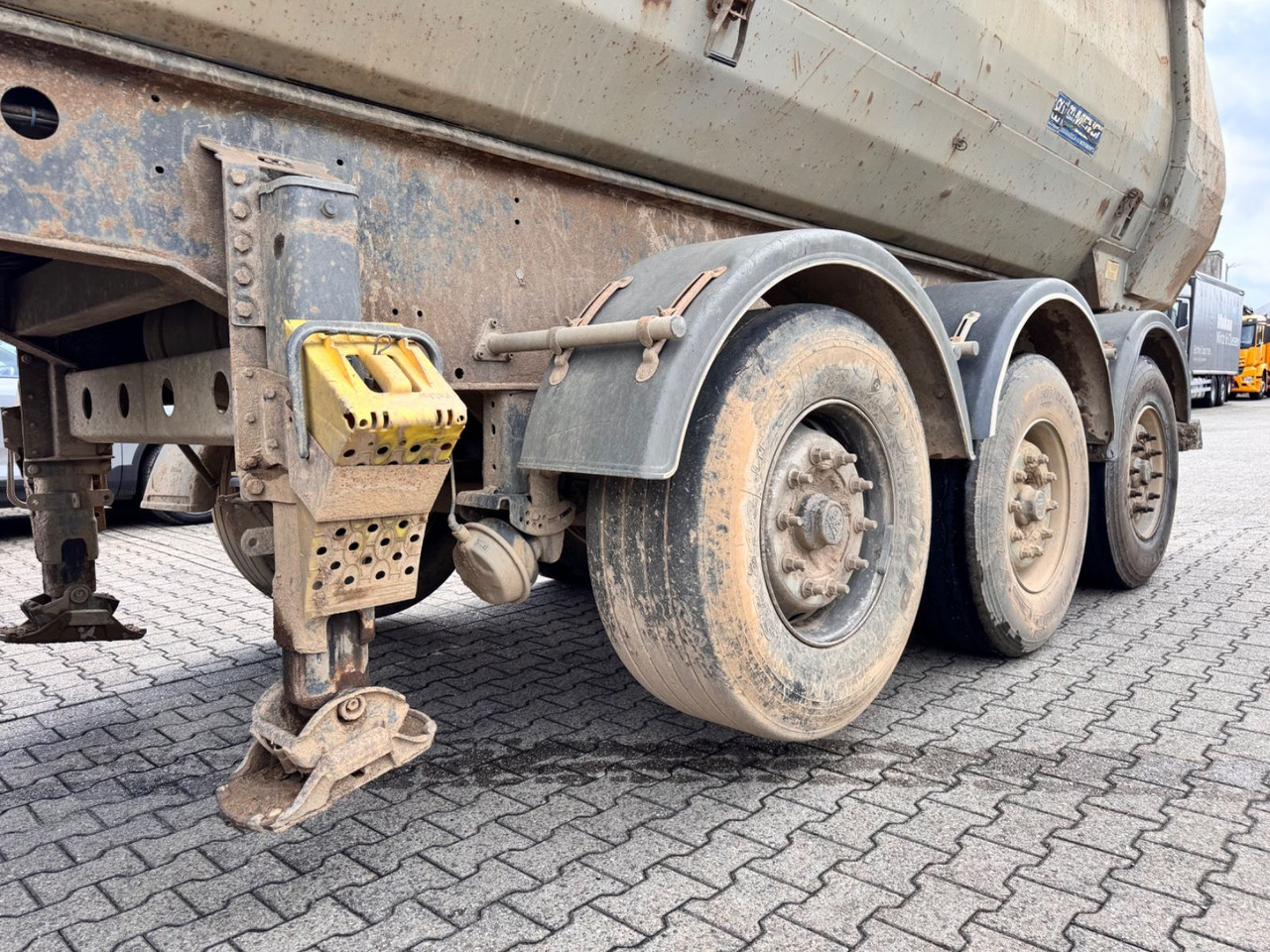 Menci SA700R Kipper Mulde 27m³ Lift Stahl 3 Stück - Tipper semi-trailer: picture 4 Menci SA700R Kipper Mulde 27m³ Lift Stahl 3 Stück - Tipper semi-trailer: picture 4