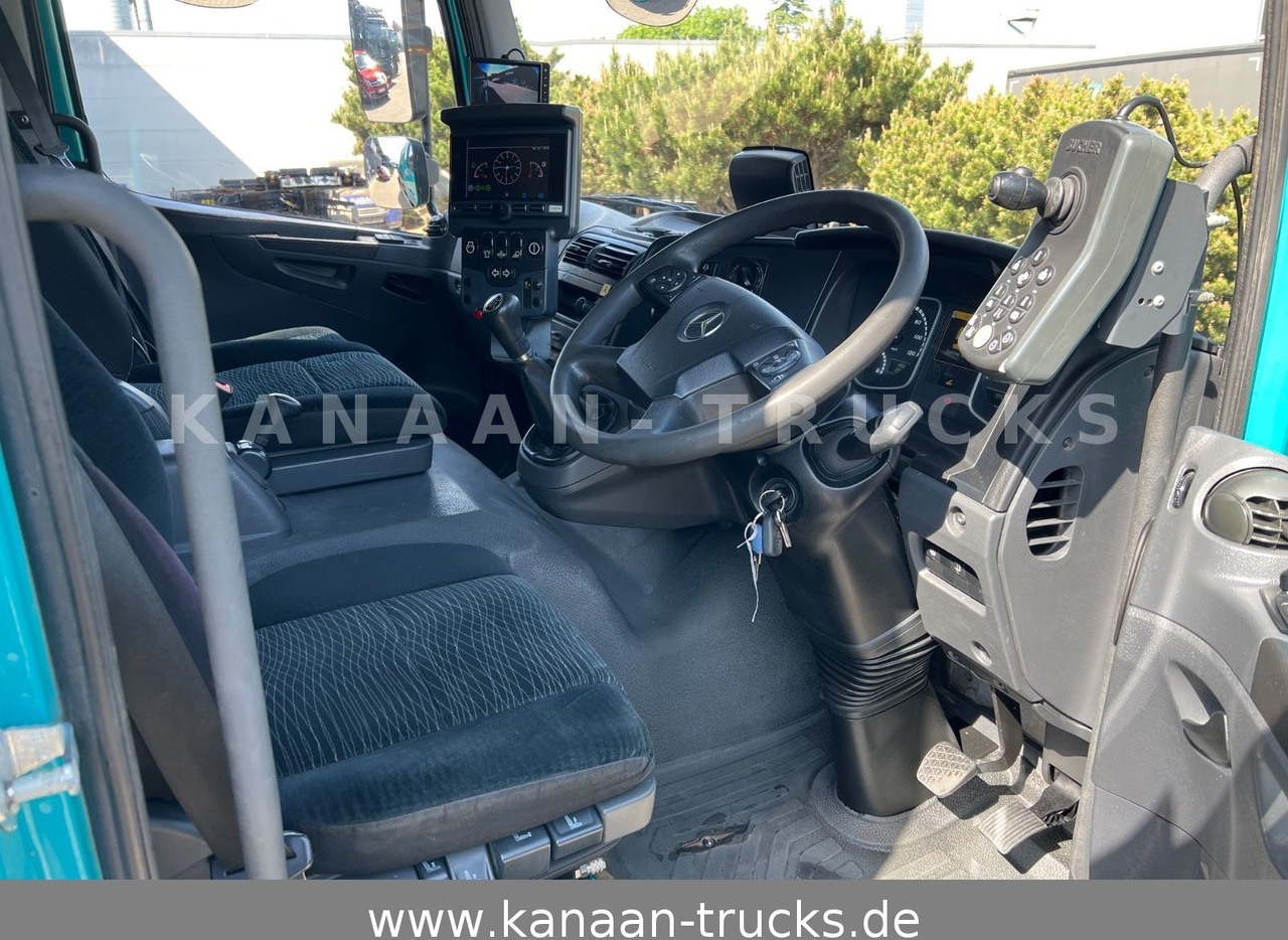 Road sweeper Mercedes-Benz 1324 Atego Johnston  VS651   154TKM  Euro6c: picture 13