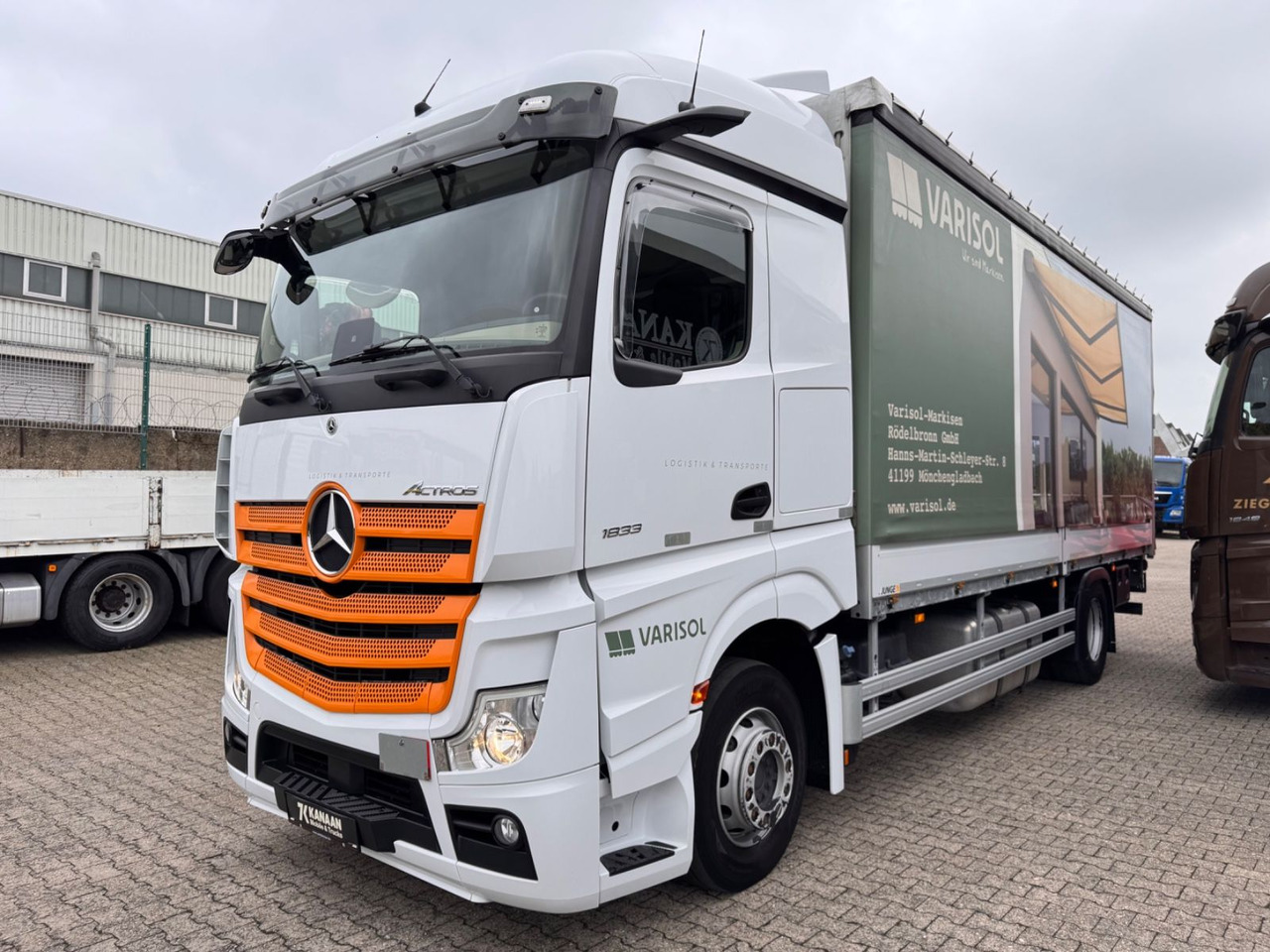 Mercedes-Benz 1833 Actros 5 StreamSPace LBW - Curtainsider truck: picture 3 Mercedes-Benz 1833 Actros 5 StreamSPace LBW - Curtainsider truck: picture 3