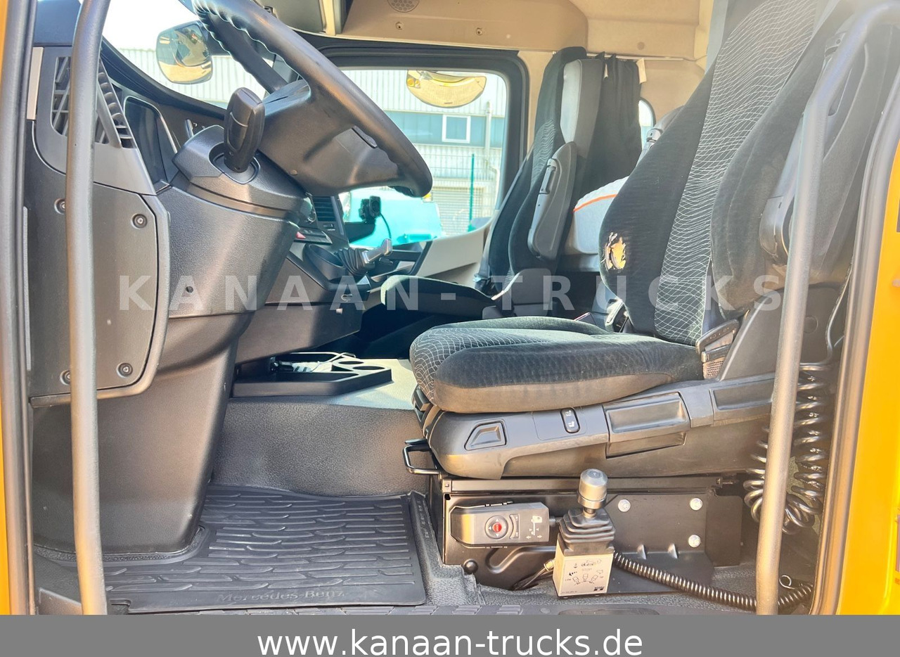 Tractor unit Mercedes-Benz 1846 LS Actros L StreamSpace Hydraulik: picture 11