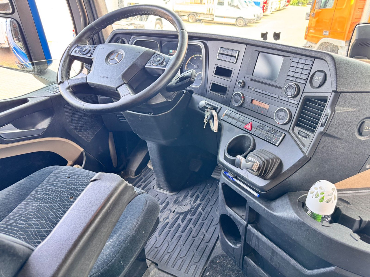 Mercedes-Benz 1848 LL Actros Hydraulik Walkingfloor/ Kipper - Tractor unit: picture 4 Mercedes-Benz 1848 LL Actros Hydraulik Walkingfloor/ Kipper - Tractor unit: picture 4