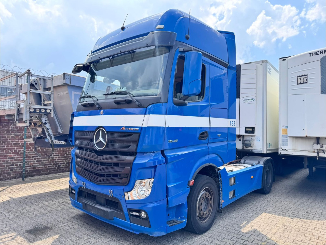 Mercedes-Benz 1848 LL Actros Hydraulik Walkingfloor/ Kipper - Tractor unit: picture 1 Mercedes-Benz 1848 LL Actros Hydraulik Walkingfloor/ Kipper - Tractor unit: picture 1