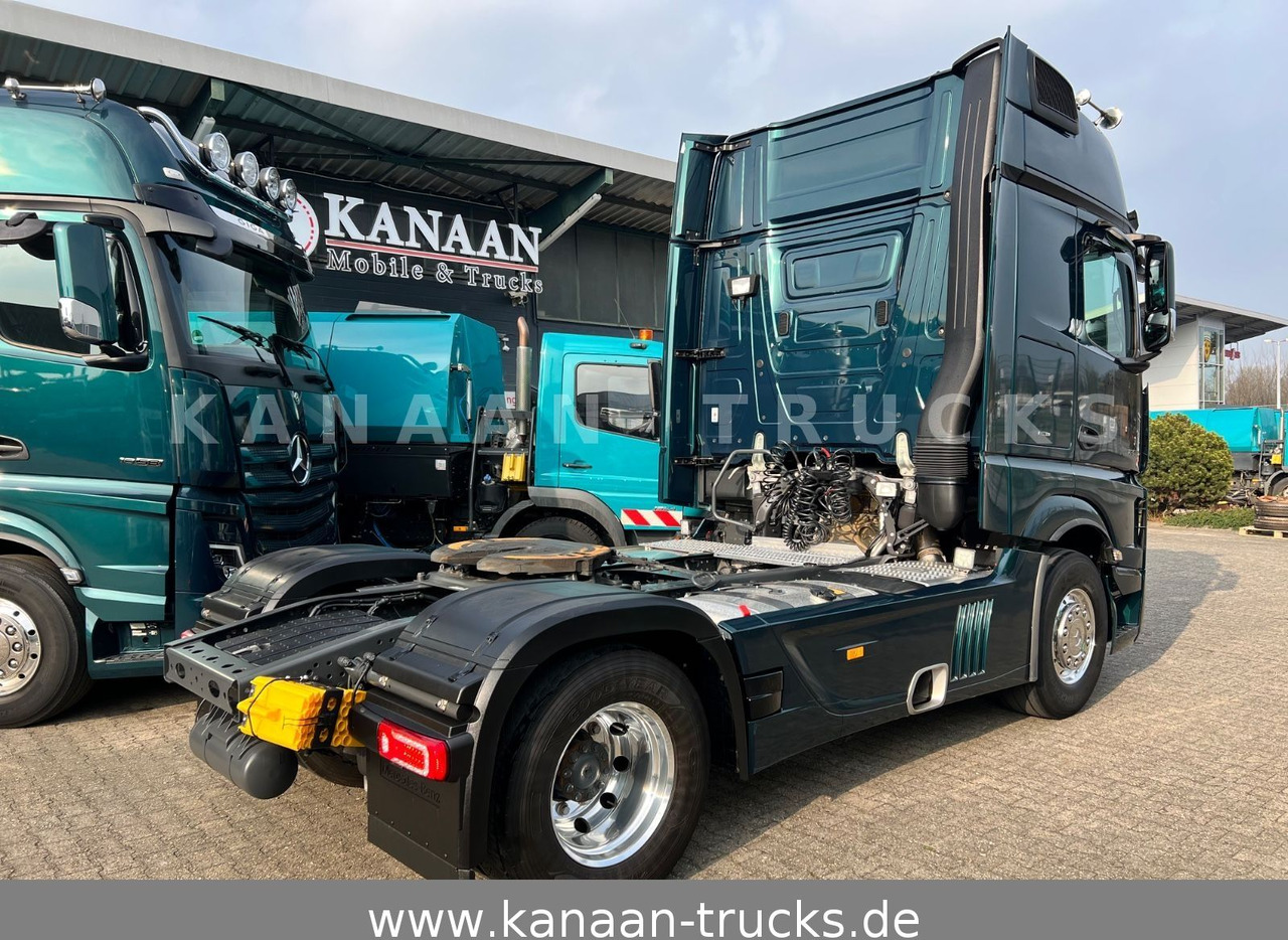 Mercedes-Benz 1858 LS Actros 5 GigaSpace leder Xenon 1860 1863 - Tractor unit: picture 4 Mercedes-Benz 1858 LS Actros 5 GigaSpace leder Xenon 1860 1863 - Tractor unit: picture 4
