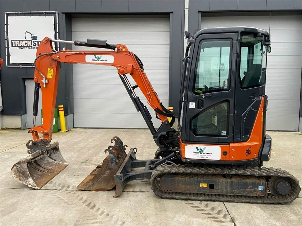 Mini excavator Hitachi ZX33U-6 (7294): picture 1