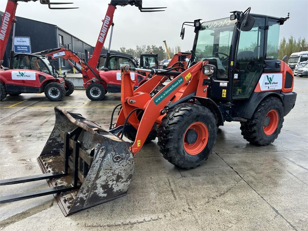Kubota R070 (6678)  - Compact loader: picture 2 Kubota R070 (6678)  - Compact loader: picture 2