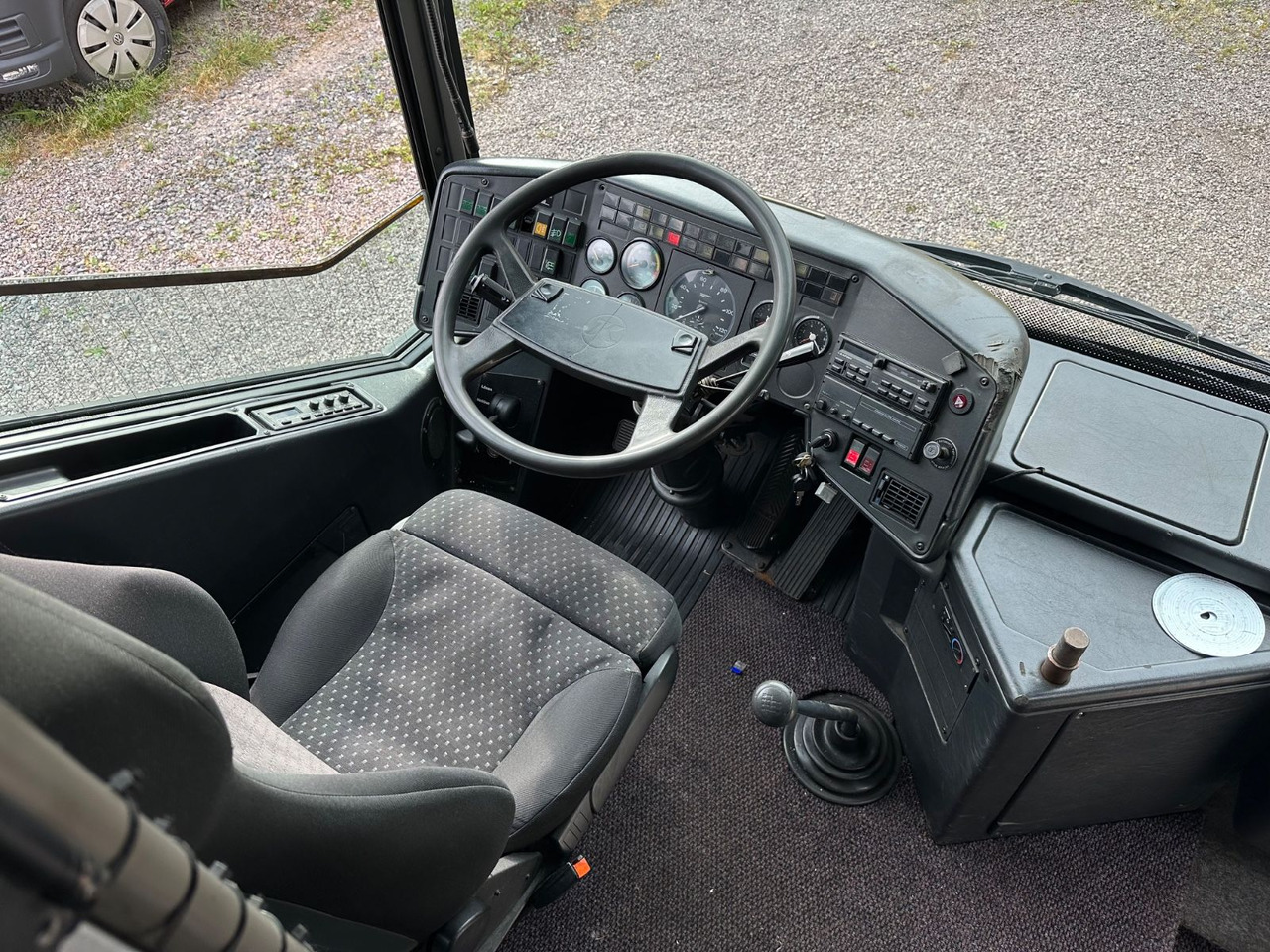 Setra S 315 UL (56 Sitze*Klima*Schalt*TOP) - Suburban bus: picture 5 Setra S 315 UL (56 Sitze*Klima*Schalt*TOP) - Suburban bus: picture 5