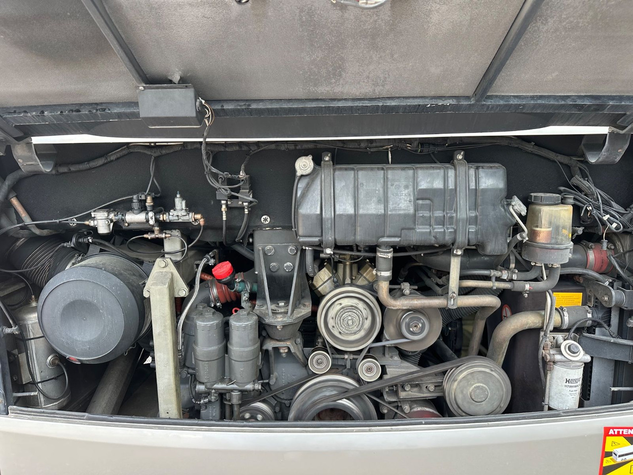 Setra S 415 UL GT (Motor neu*TOP) - Suburban bus: picture 4 Setra S 415 UL GT (Motor neu*TOP) - Suburban bus: picture 4