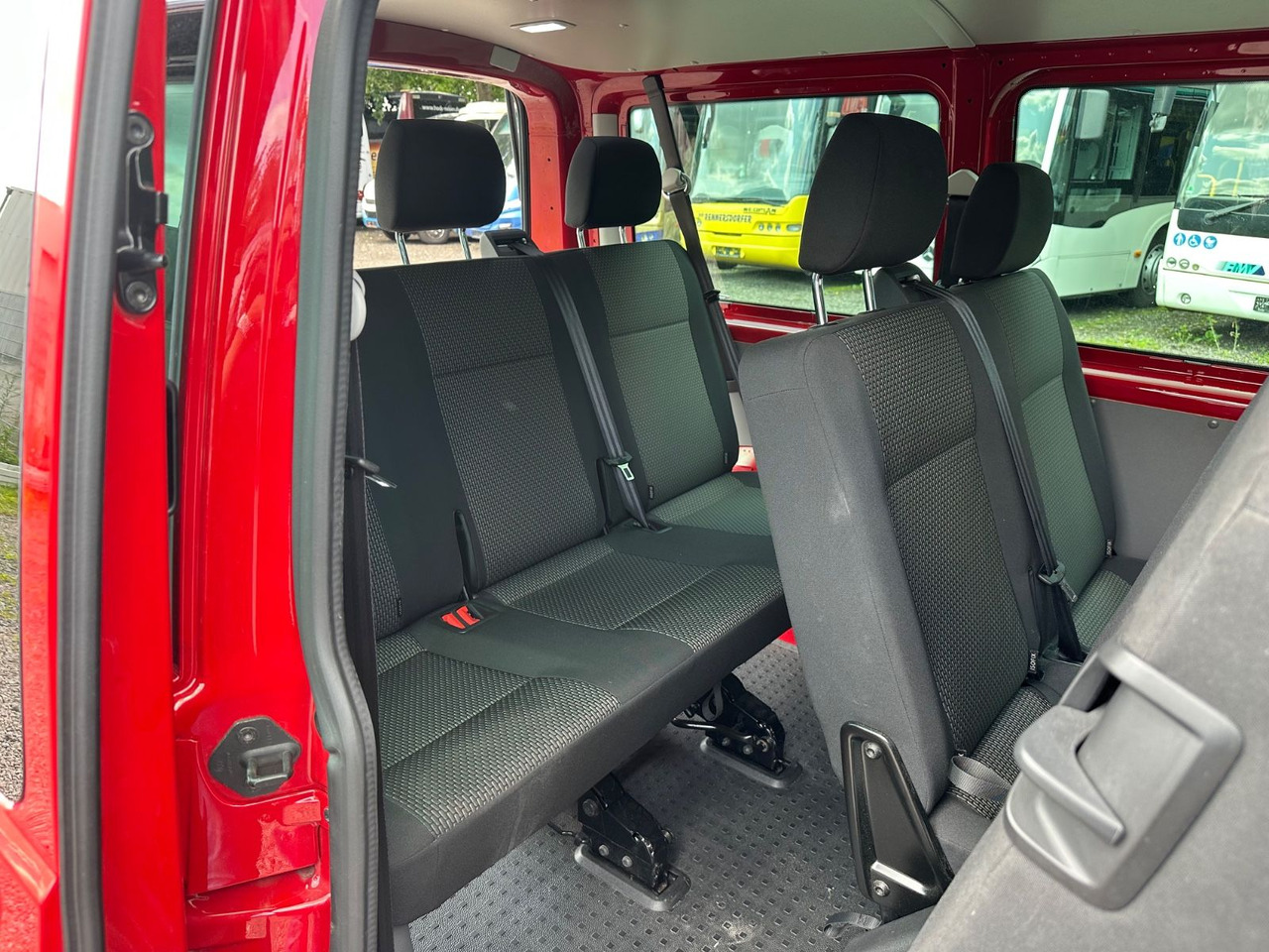 Volkswagen T6 Kombi (PDC Hi*ACC*StandHz*9 Sitzer*AC) - Passenger van: picture 4 Volkswagen T6 Kombi (PDC Hi*ACC*StandHz*9 Sitzer*AC) - Passenger van: picture 4