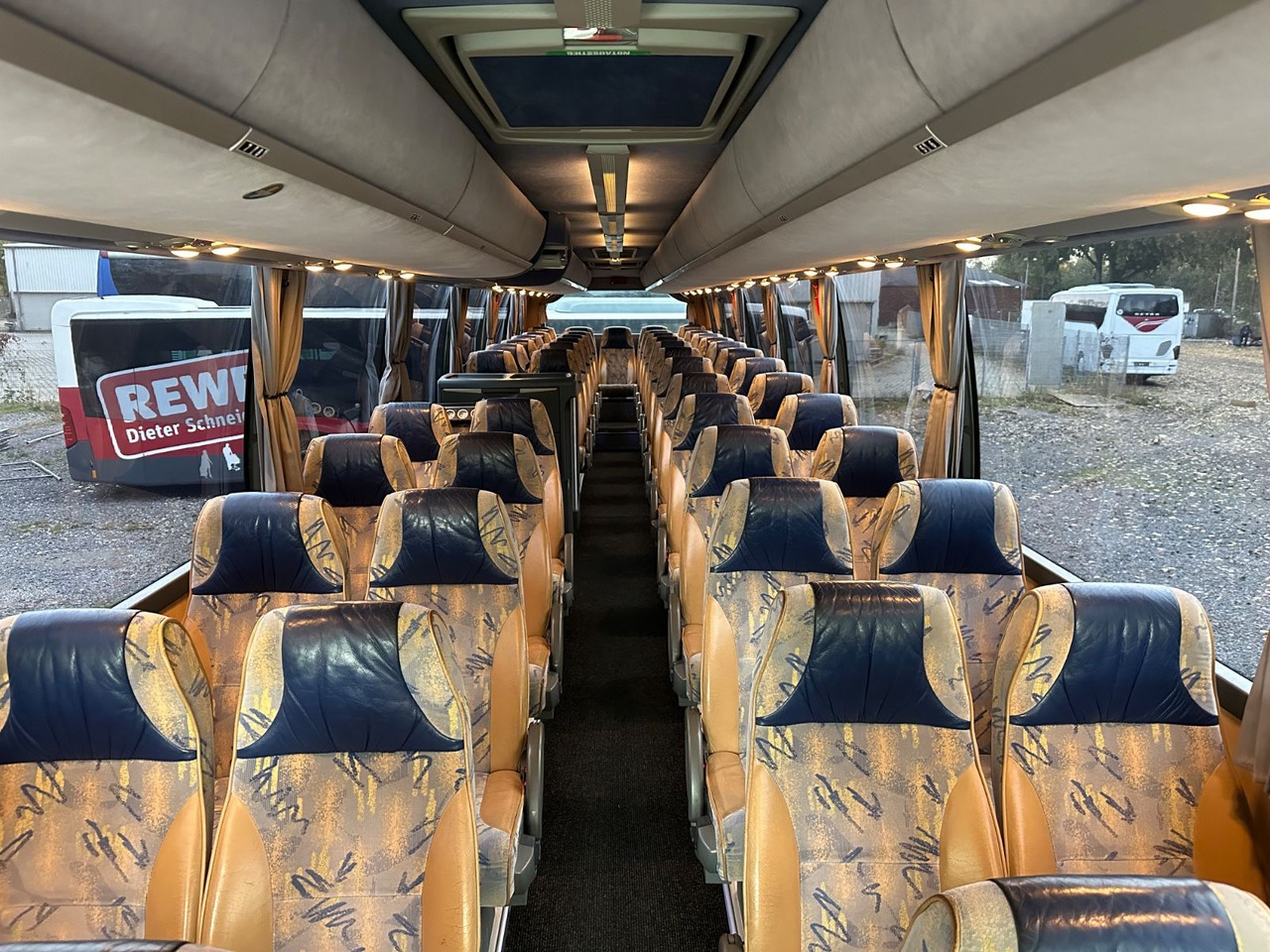 Volvo 9700 HD 6x2 Euro 5(9900*416 HD*Tourismo RHD-M) - Coach: picture 5 Volvo 9700 HD 6x2 Euro 5(9900*416 HD*Tourismo RHD-M) - Coach: picture 5